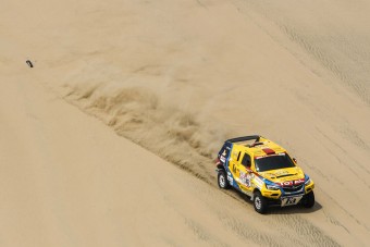 Magyarokkal kezdődik a Dakar-rali Peruban