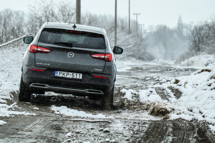 Na, milyen a francia SUV Opel ruhában? 8 Na, milyen a francia SUV Opel ruhában? 8
