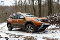 Itt az új Dacia Duster, még mindig olcsó 23