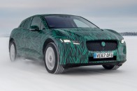 Villámgyors töltést kínál a Jaguar i-Pace villanyautó 21