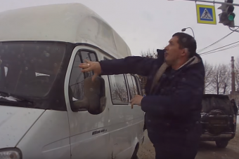 Te is ezt tennéd egy autóssal, aki azt se tudja, merre van arccal?