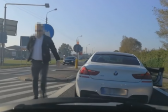 Valódi háborút vívott két agresszív sofőr, avagy újabb érv az önvezető autók mellett