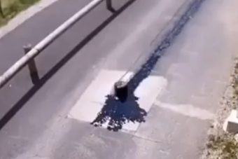 Kegyetlenül pórul járnak a türelmetlen autósok ezen a videón