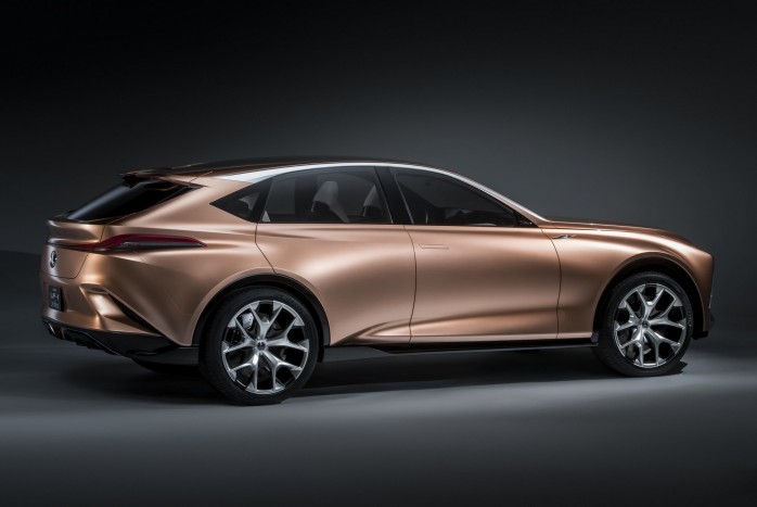 Minden eddiginél fényűzőbb modellt készít elő a Lexus 1