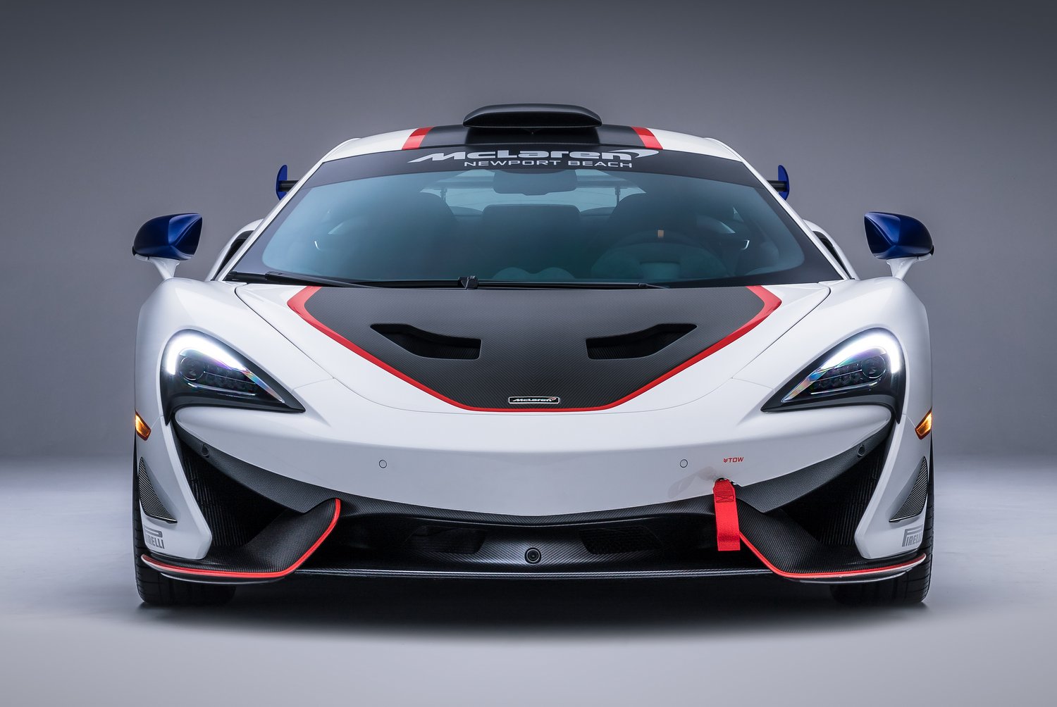 Tíz versenyautót visz közútra a McLaren 20