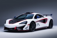 Tíz versenyautót visz közútra a McLaren 42