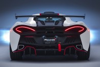 Tíz versenyautót visz közútra a McLaren 44