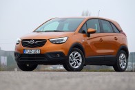 Kívül Opel, belül Peugeot, mi az? – Opel Crossland X 54