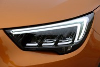 Kívül Opel, belül Peugeot, mi az? – Opel Crossland X 58