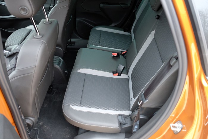 Kívül Opel, belül Peugeot, mi az? – Opel Crossland X 7