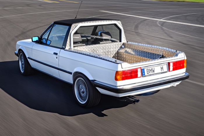 Itt van 7 platós BMW, amivel kilinccsel előre viheted a trágyát 6
