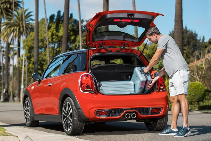 Karakteresebb és okosabb lett a Mini 7 | Vezess Karakteresebb és okosabb lett a Mini 7