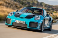 Így lett egyre durvább a Porsche 911 GT2 12