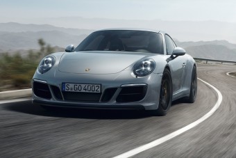 6 sportos autó, ami jobb automata váltóval