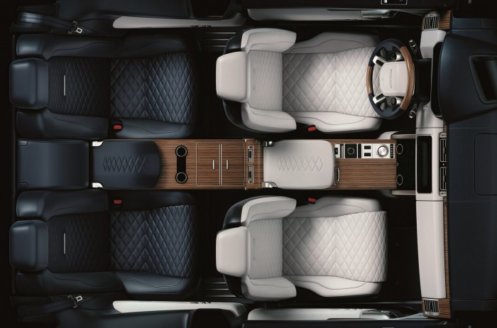 Óriás terepkupét épít a Range Rover 1