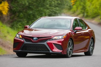 Jön Európába a Toyota Camry