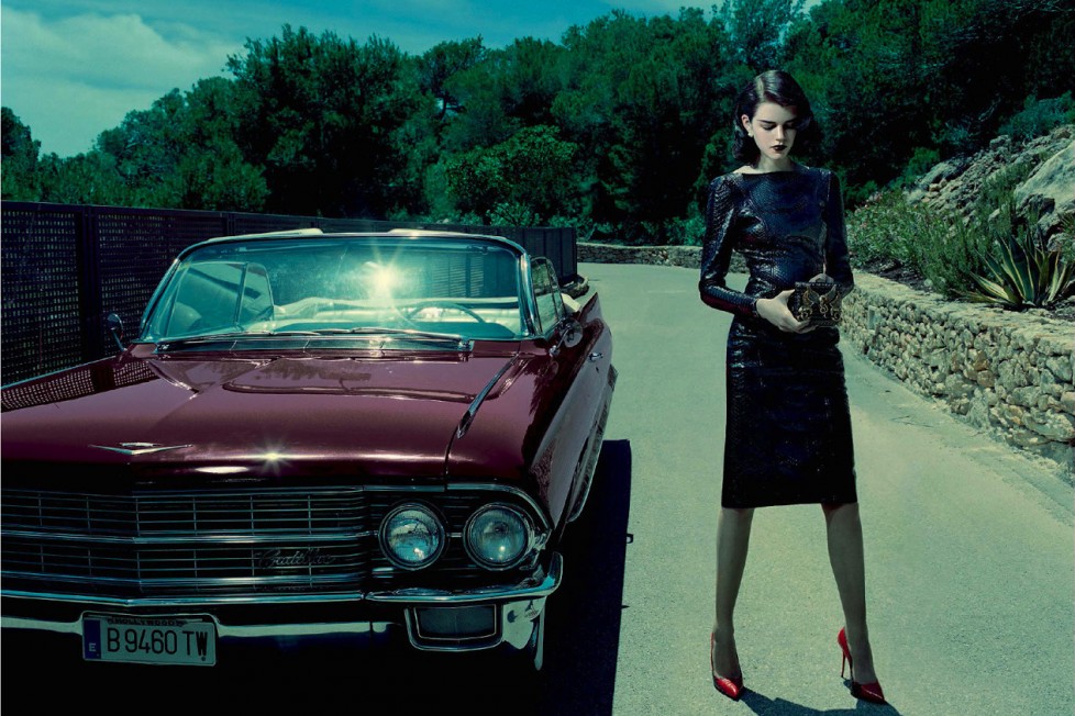 Érzéki művészettel fűszerezett divatfotók, nyomokban autókkal 3
