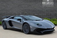 Ha az utolsó Aventador SV kell neked, akkor még megveheted! 21