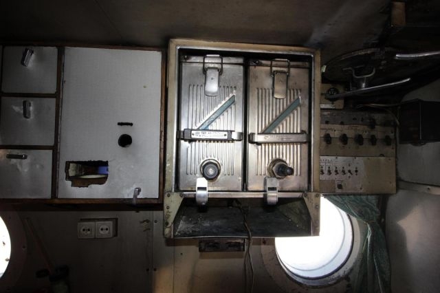 Lefotóztak pár jégbe fagyott, elhagyott orosz óriást 7