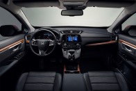Hét ülés, hibrid hajtás: itt az új Honda CR-V 8