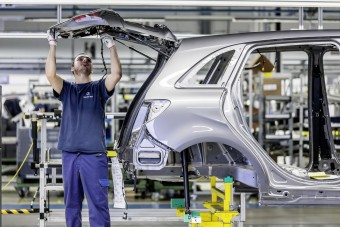 Újabb csapás a német autógyártóknak, ármanipuláció miatt is megbüntették őket