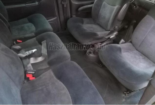 Nyugodtabb élet reménye miatt szeretnék pezsgőbontás mellett megválni tőle 2