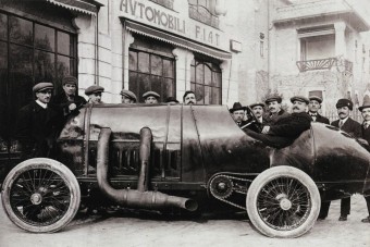 Felébredt egy több mint 100 éves szörnyeteg