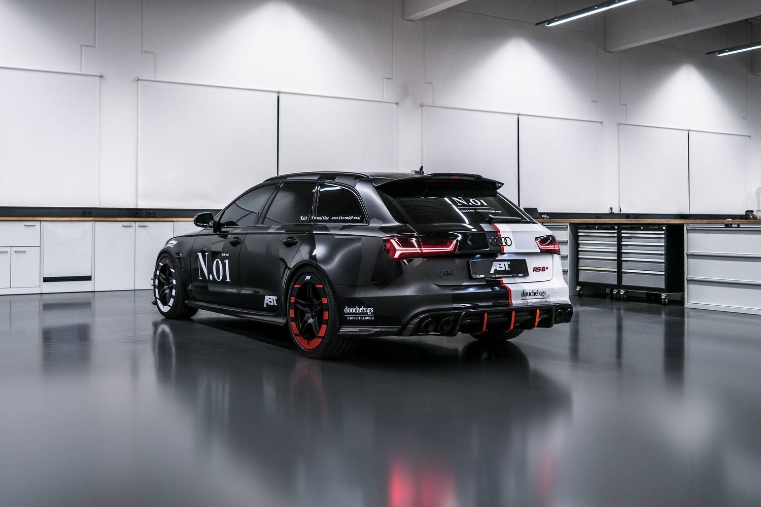 Bitang lett Jon Olsson kétarcú Audi RS6-osa 5