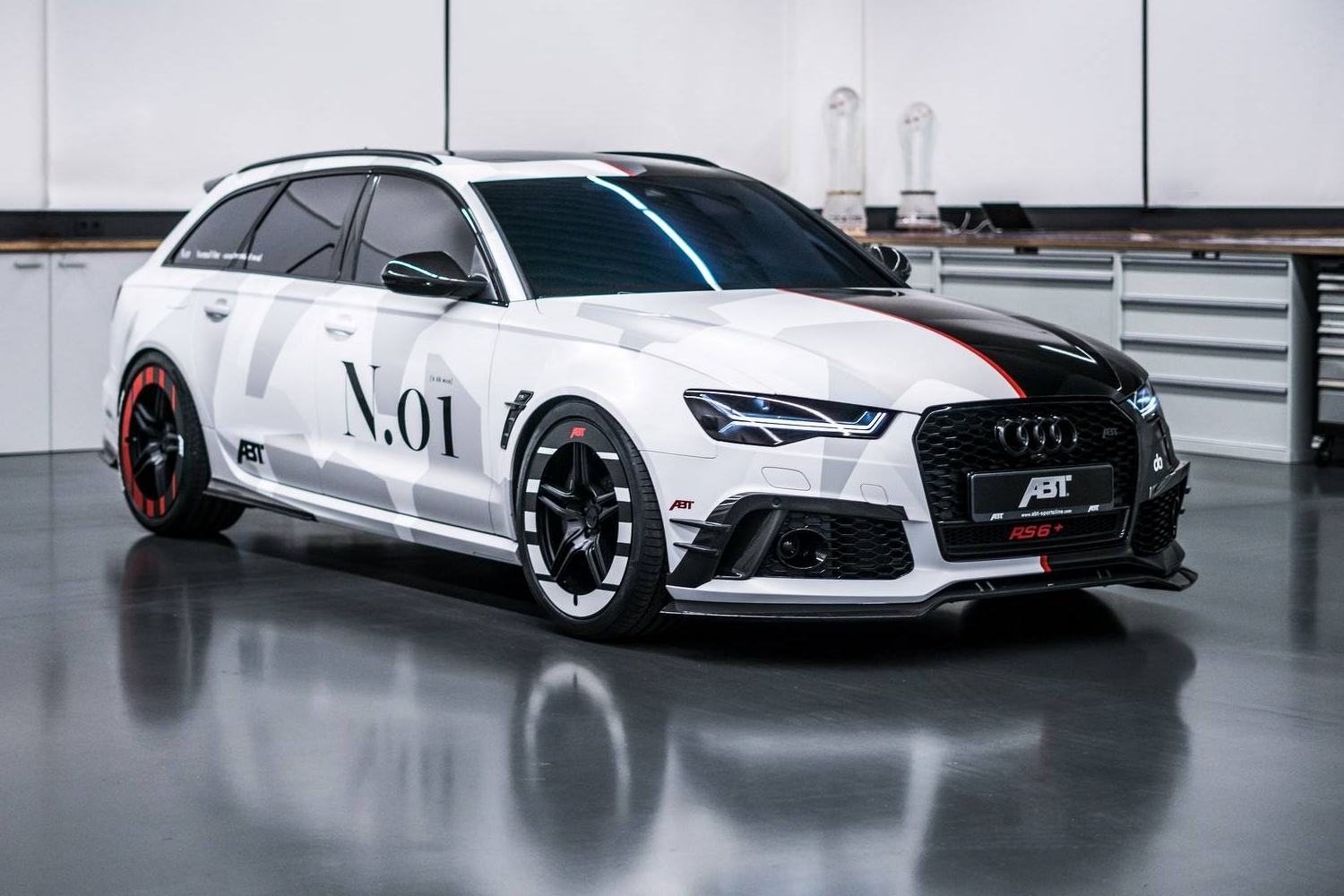 Bitang lett Jon Olsson kétarcú Audi RS6-osa 8