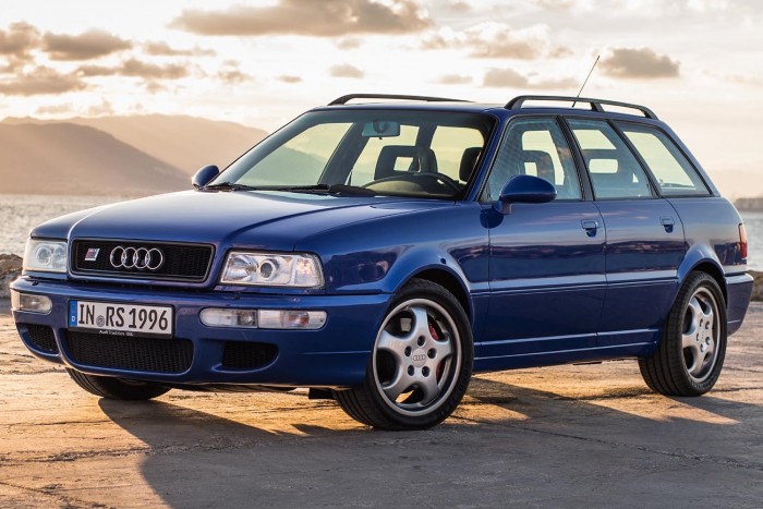 Így lett egyre bitangabb kombi az Audi RS4 1 Így lett egyre bitangabb kombi az Audi RS4 1