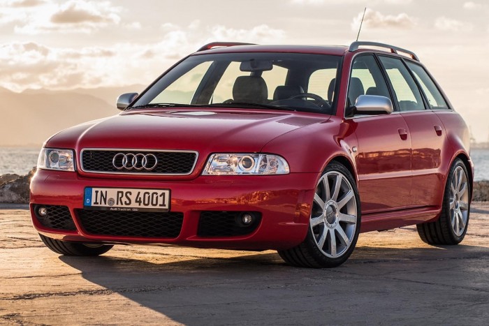 Így lett egyre bitangabb kombi az Audi RS4 2 Így lett egyre bitangabb kombi az Audi RS4 2