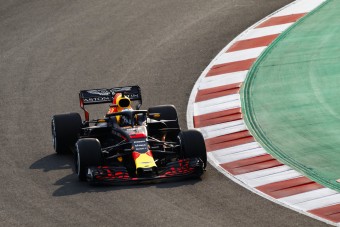 F1: Ricciardóé az első délelőtt, a McLarennél bakiztak