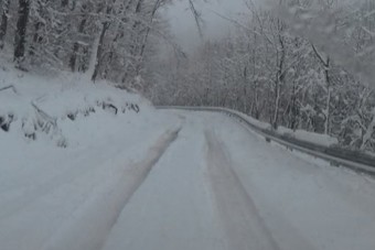 Három bükkszenti hős mentett ki egy családot a hó fogságából