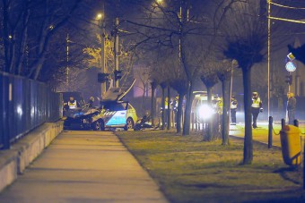 Megrázó fotók a halálos pesti rendőrbalesetről