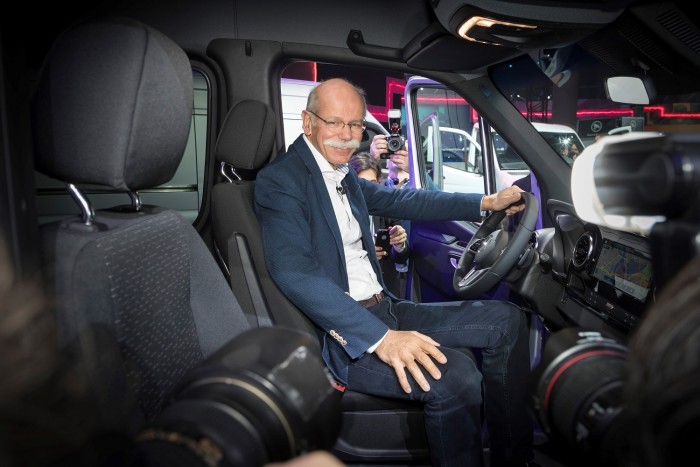 Alkalmazással is nyitható lesz az Új Mercedes Sprinter 70 Alkalmazással is nyitható lesz az Új Mercedes Sprinter 70