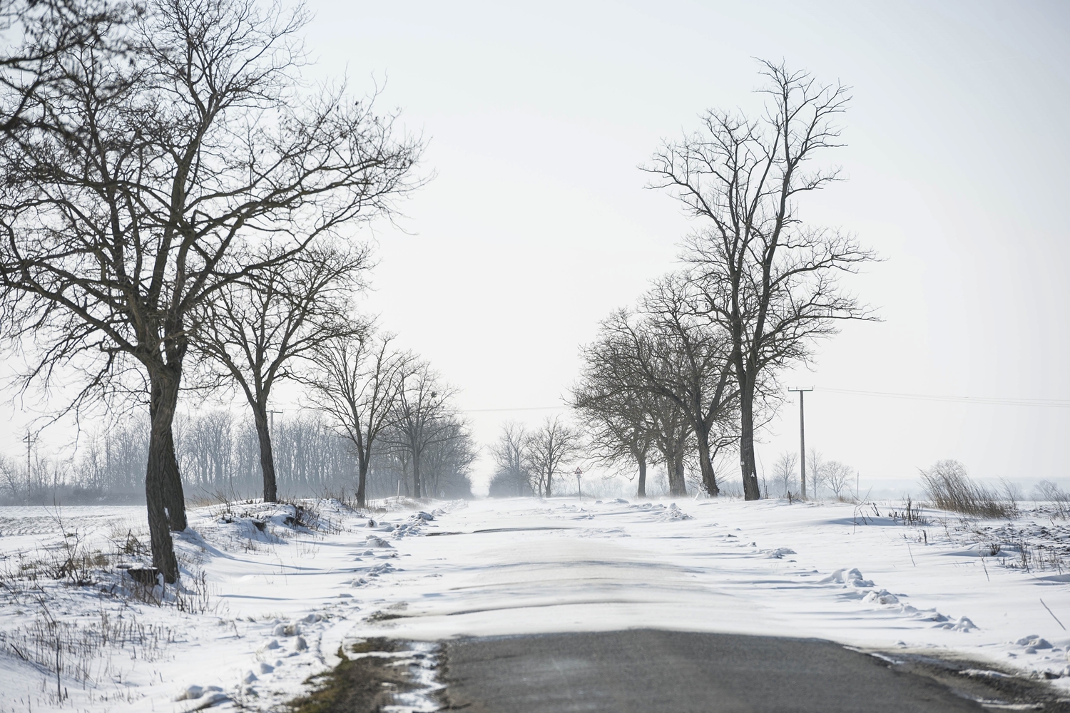 Hófúvás miatt zártak le utakat Vas megyében 9