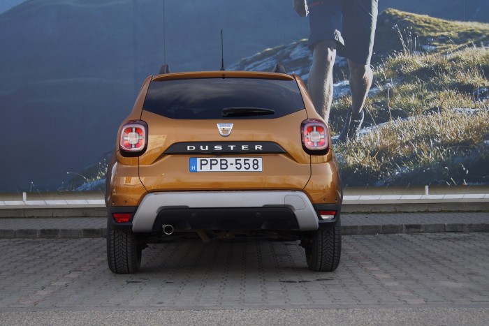 Mit tud az új Dacia Duster sárban és sztrádán? 1