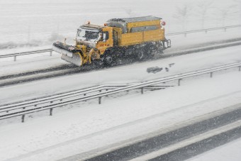 190 ezer órát dolgoztak télen a magyar utakon