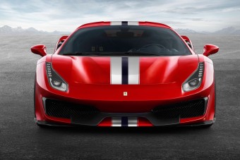 5 hegyes, középmotoros Ferrari nyolc hengerrel