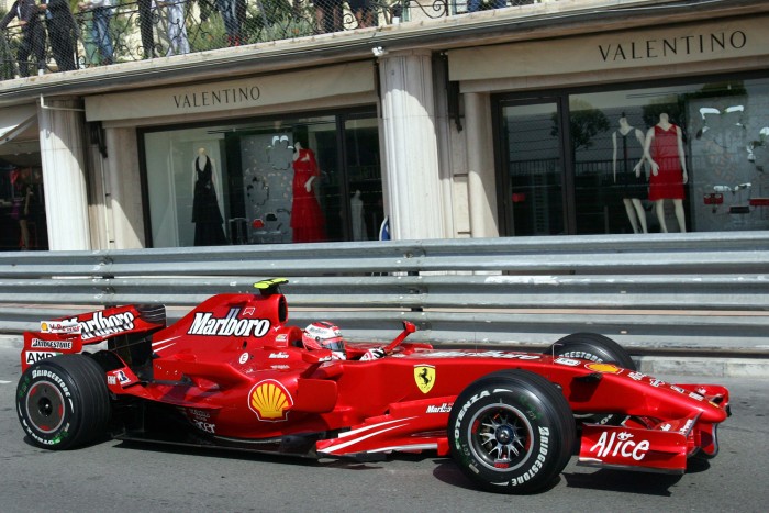 F1: Eltűnik a fehér a Ferrariról 1 | Vezess F1: Eltűnik a fehér a Ferrariról 1