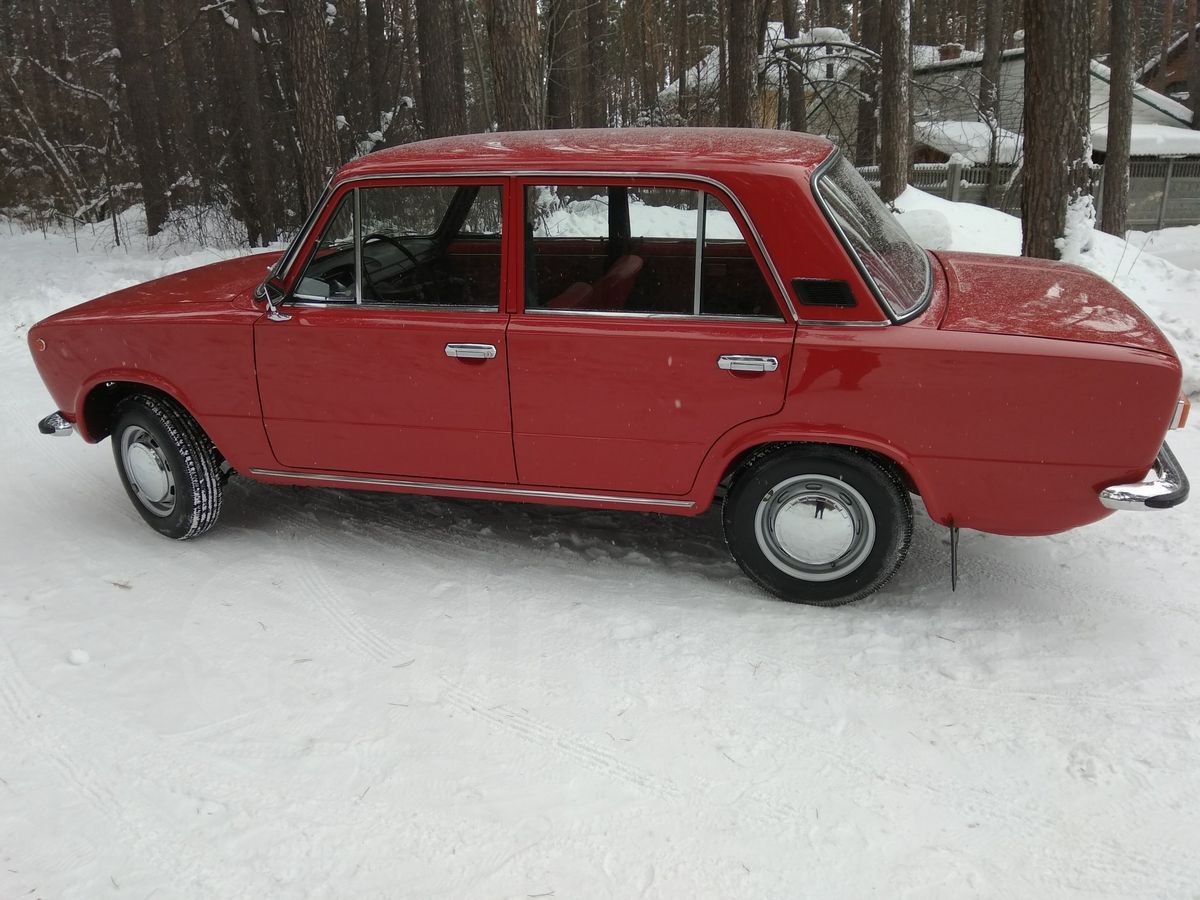 Ilyen Lada márpedig nincs: 1982-es, mégis szó szerint vadonatúj 4