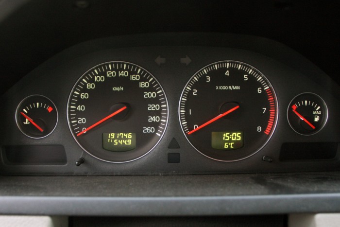 Meseautó, használtan – Luxus V8, hárommillióból 5 Meseautó, használtan – Luxus V8, hárommillióból 5