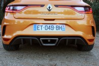 Bumm a fejbe! – Új Renault Mégane RS 87