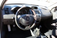 Bumm a fejbe! – Új Renault Mégane RS 98