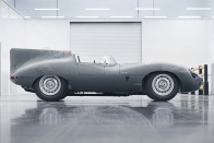 Újra megépíti legendás versenyautóját a Jaguar 22
