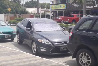 Úgy állt ki egy szűk helyről ez a fordos, hogy eszed eldobod