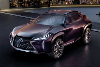 Márciusban jön a legkisebb Lexus