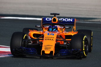 F1: Alonso tartózkodóan áll az új McLarenhez