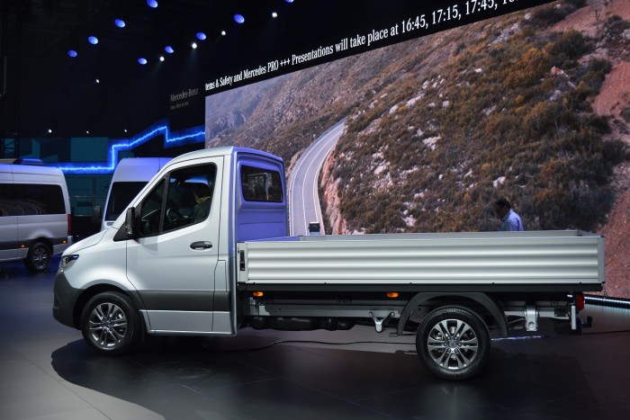 Alkalmazással is nyitható lesz az Új Mercedes Sprinter 65 Alkalmazással is nyitható lesz az Új Mercedes Sprinter 65