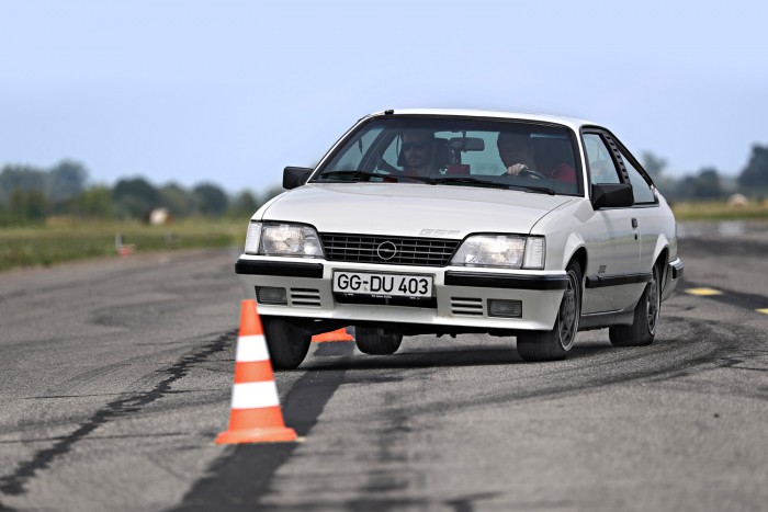 Régen minden jobb volt, még a BMW is 3 Régen minden jobb volt, még a BMW is 3